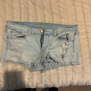 American Eagle Low Rise Short Shorts